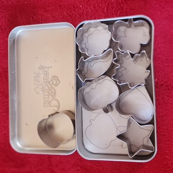 NEW, The Pampered Chef Cookie 🍪 Cutter. - Picture 5 of 9